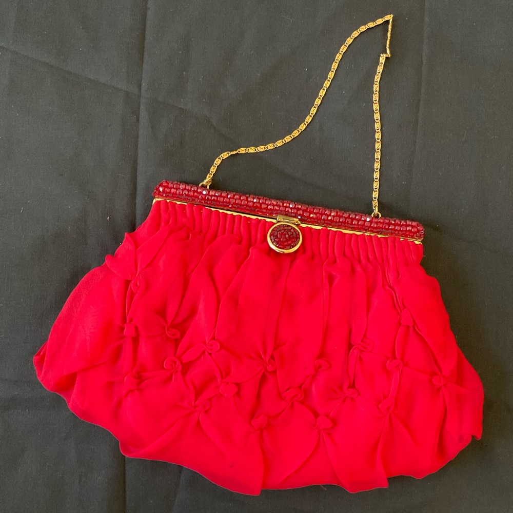 Vintage Elegant Red Clutch with Gold Chain